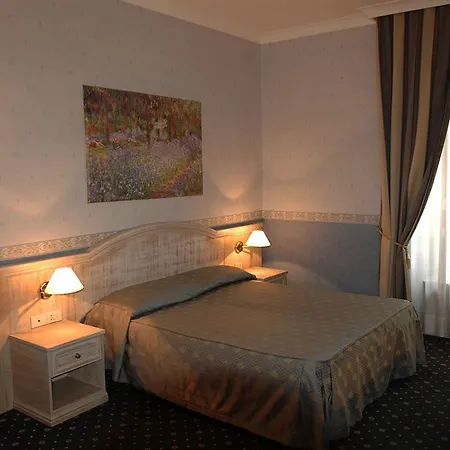 Piccolo Imperiale 3*